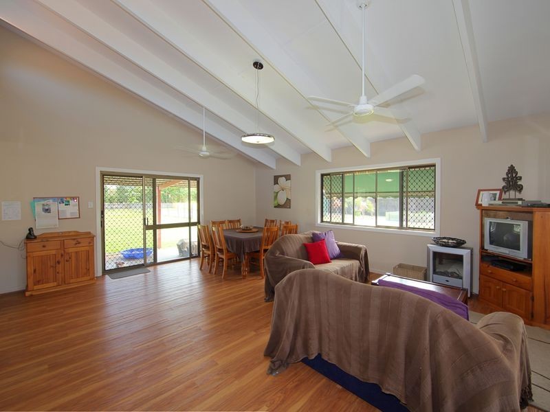 8 Jolley Lane, Thabeban QLD 4670