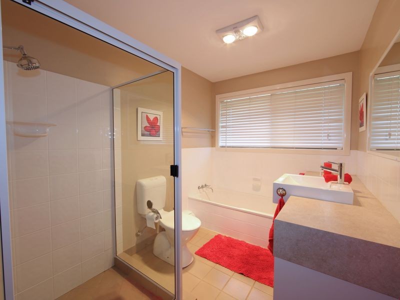 8 Jolley Lane, Thabeban QLD 4670