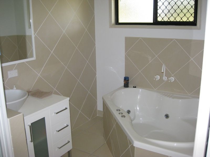 Moore Park Beach QLD 4670