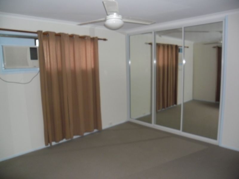 42 Barolin Esplanade, Coral Cove QLD 4670