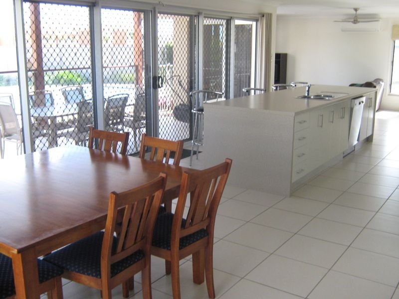 25 Parkview Terrace, Bundaberg North QLD 4670