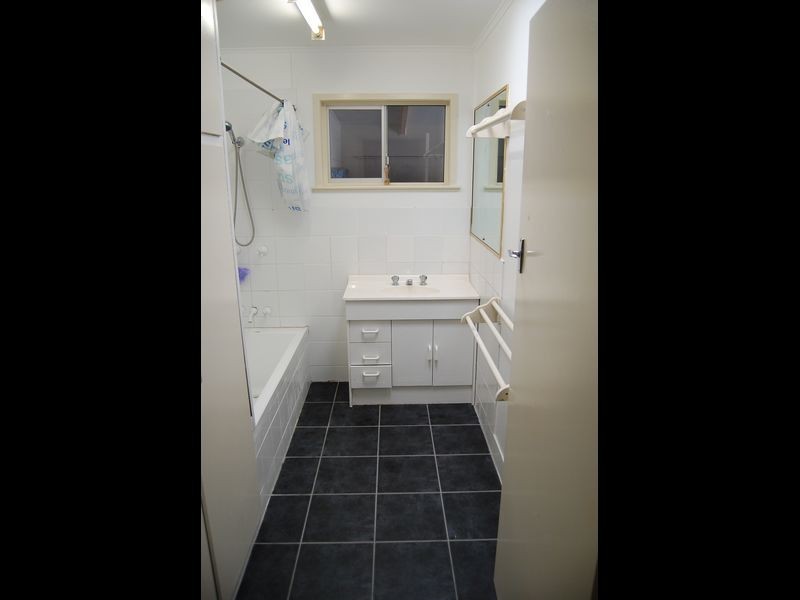 17 Lovejoy Street, Avenell Heights QLD 4670
