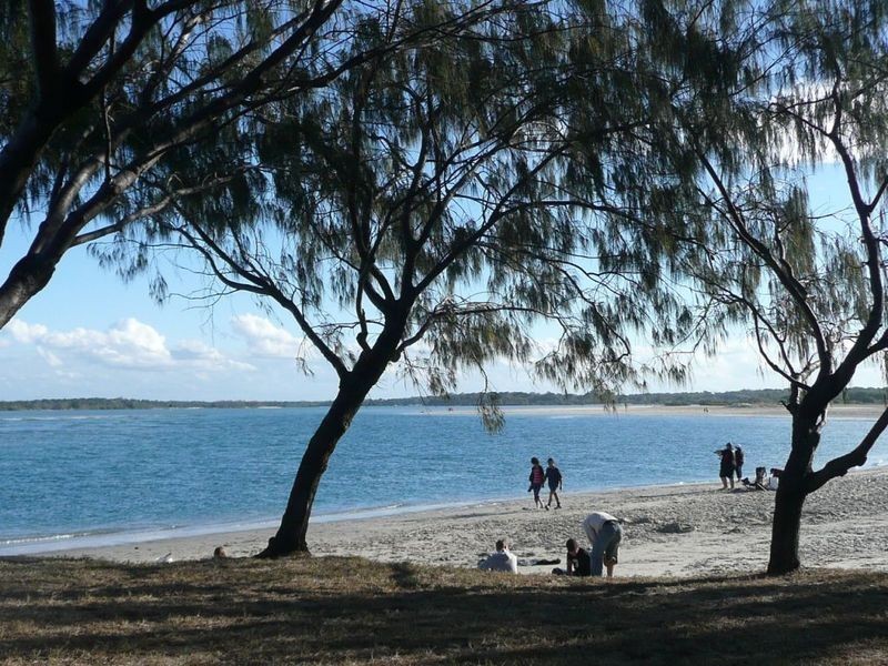 Elliott Heads QLD 4670