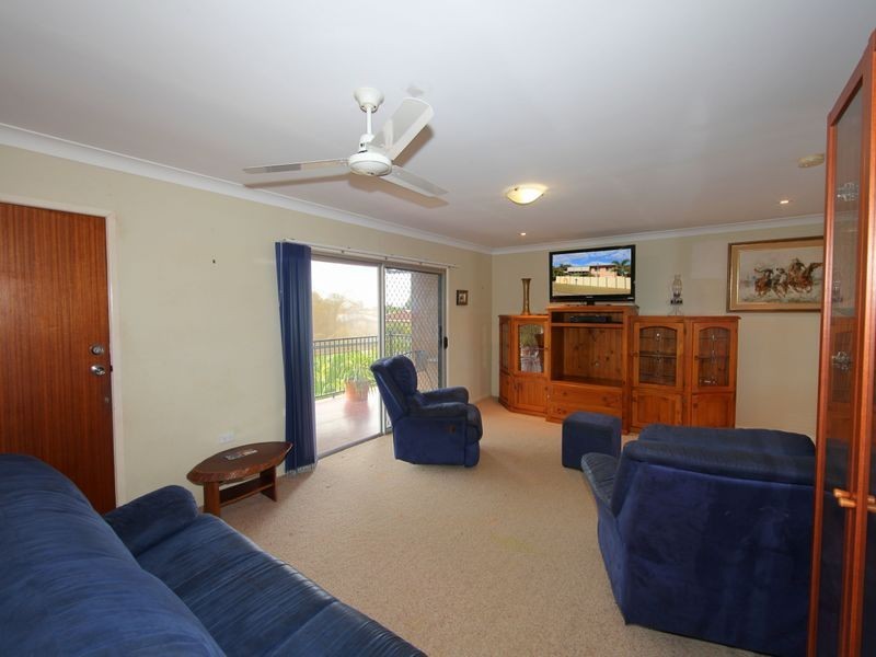 94 Avenell Street, Avenell Heights QLD 4670