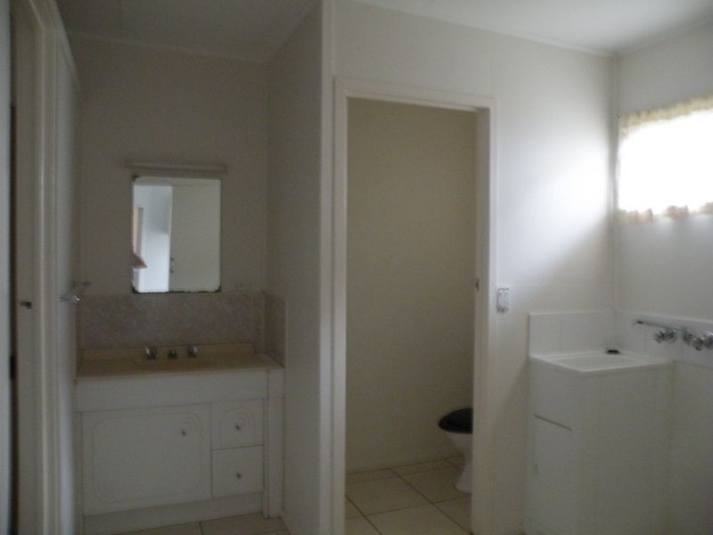 2/53 Pickett Street, Svensson Heights QLD 4670