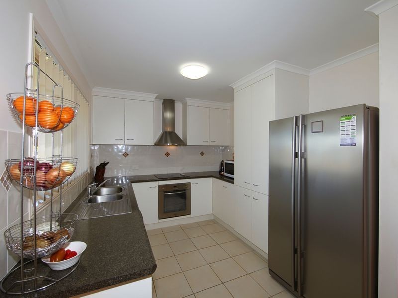 37 Maike Street, Kalkie QLD 4670