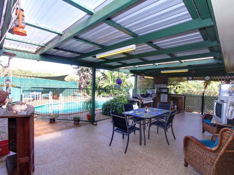 18 Barellan Parade, Qunaba QLD 4670