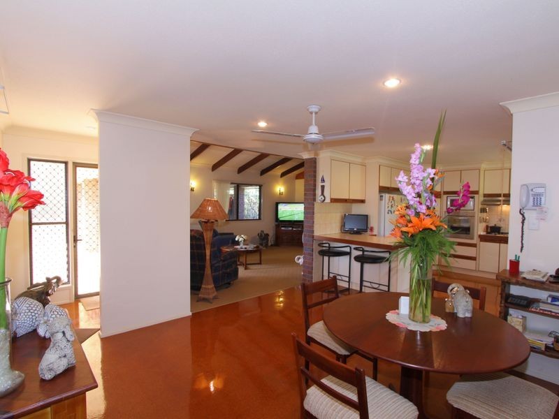 18 Barellan Parade, Qunaba QLD 4670