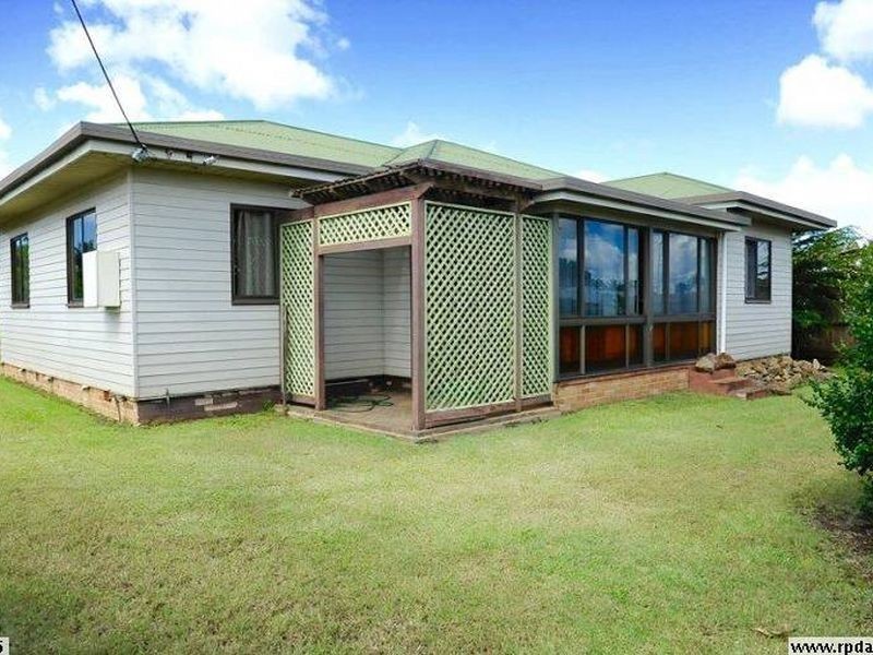156 Bargara Rd, Bundaberg East QLD 4670
