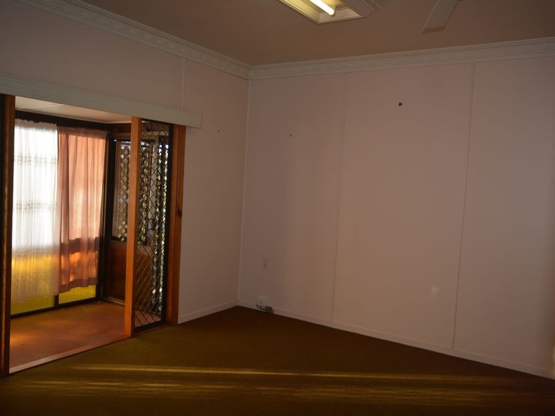 156 Bargara Rd, Bundaberg East QLD 4670