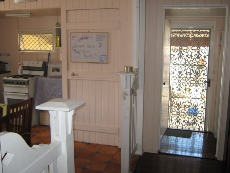 6 Dexter Street, Svensson Heights QLD 4670