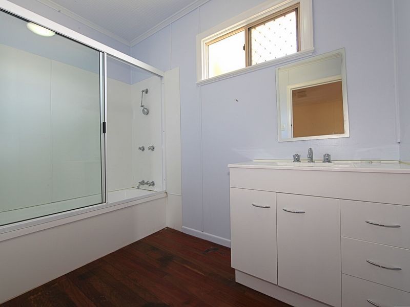 35 Baker Street, Kepnock QLD 4670