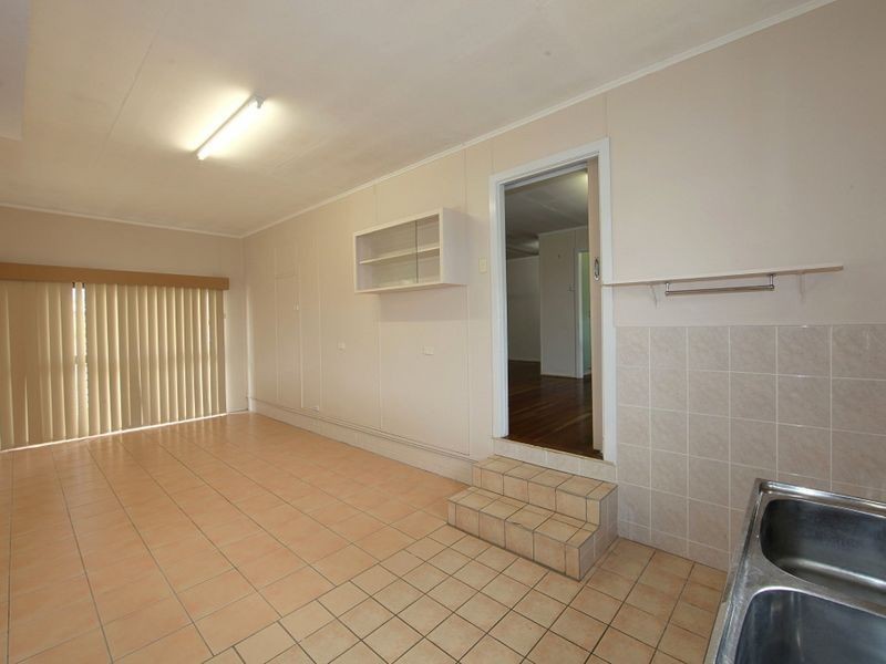 8 Child Street, Svensson Heights QLD 4670