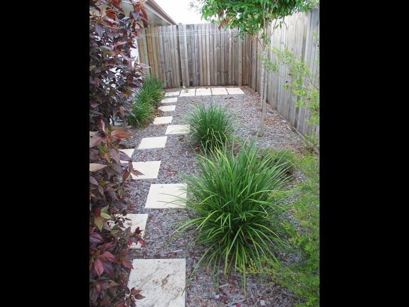 2/6 Moran, Svensson Heights QLD 4670