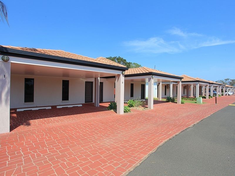 Unit 2 Pebble Beach Drive, Coral Cove QLD 4670