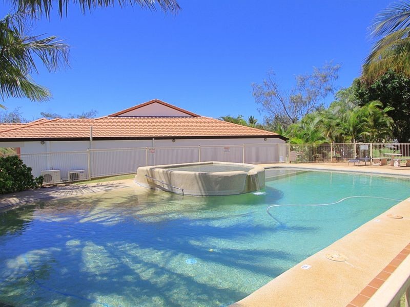 Unit 2 Pebble Beach Drive, Coral Cove QLD 4670