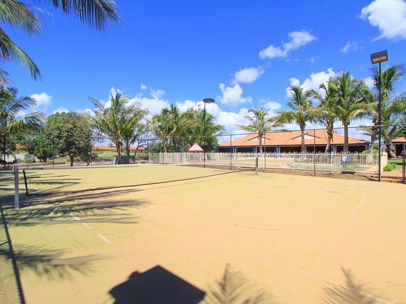 Unit 2 Pebble Beach Drive, Coral Cove QLD 4670