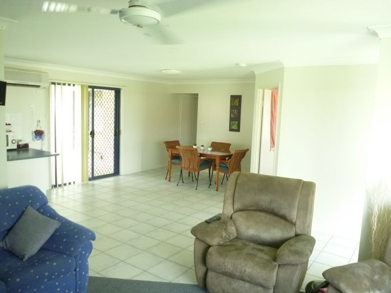 40 Paradise Avenue, Thabeban QLD 4670