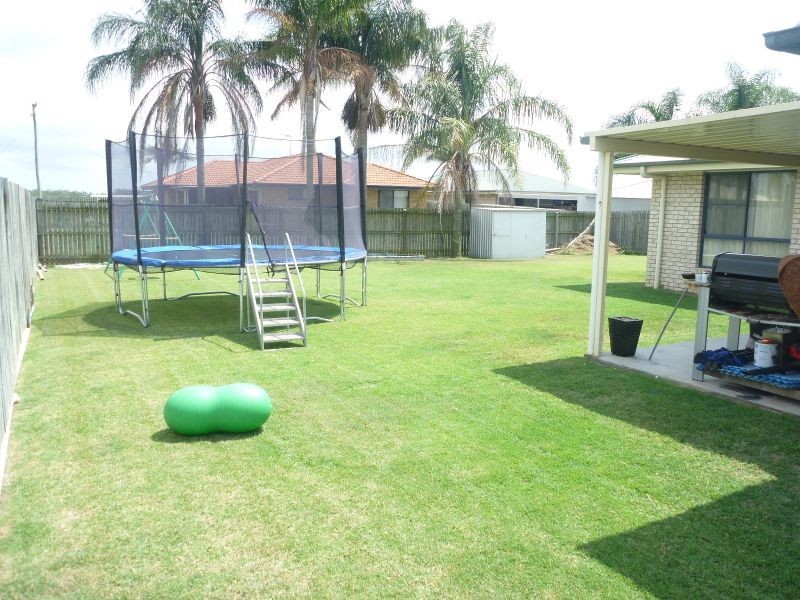 40 Paradise Avenue, Thabeban QLD 4670