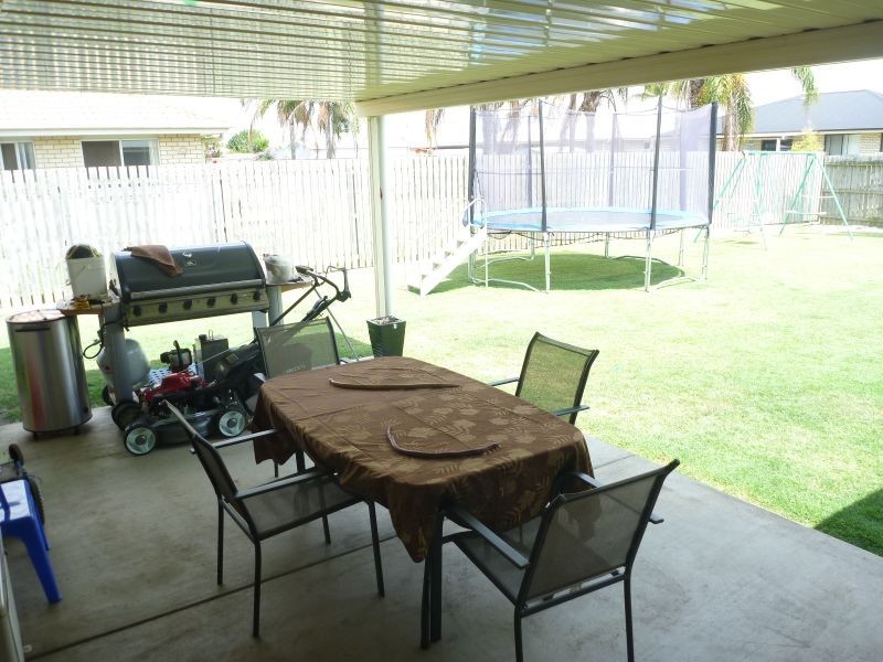 40 Paradise Avenue, Thabeban QLD 4670