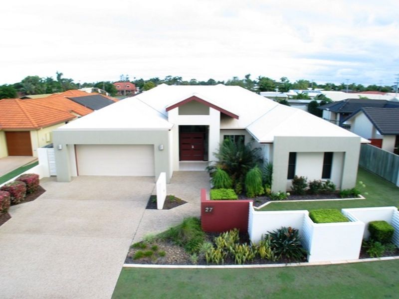27 Hay Street West, Avenell Heights QLD 4670