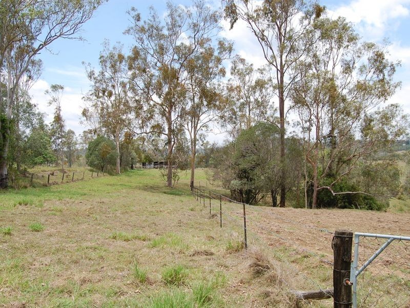 176 Wallaville-Goondoon Road, Booyal QLD 4671