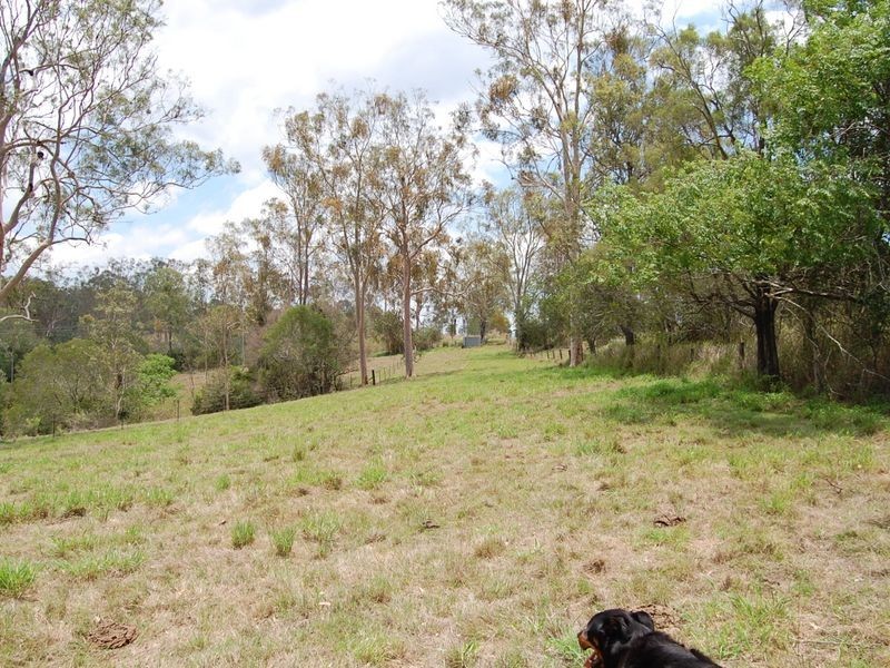 176 Wallaville-Goondoon Road, Booyal QLD 4671