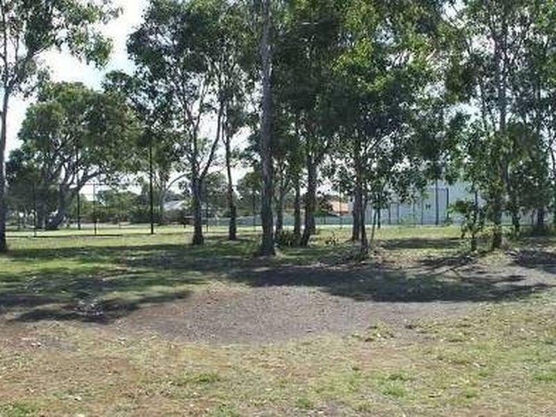 9 Betty Close, Coral Cove QLD 4670