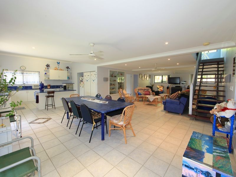 3 Louise Court, Branyan QLD 4670