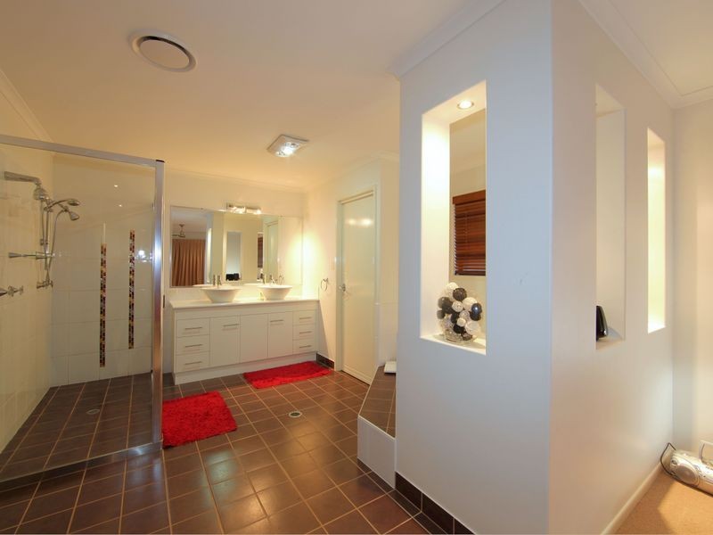 5 Bocks Road, Branyan QLD 4670