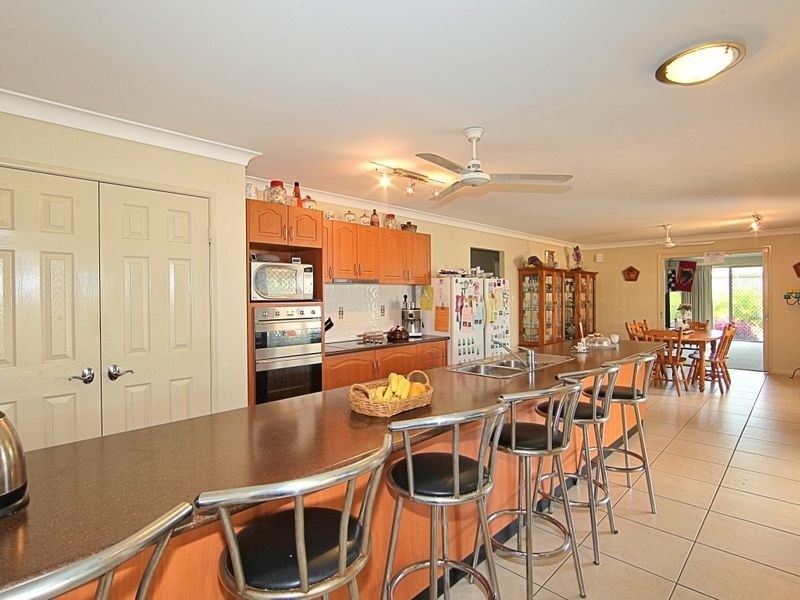 24 Schmidt Street, Kepnock QLD 4670