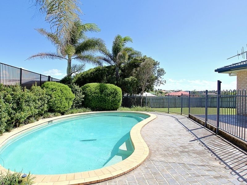 131 Barolin Esplanade, Coral Cove QLD 4670