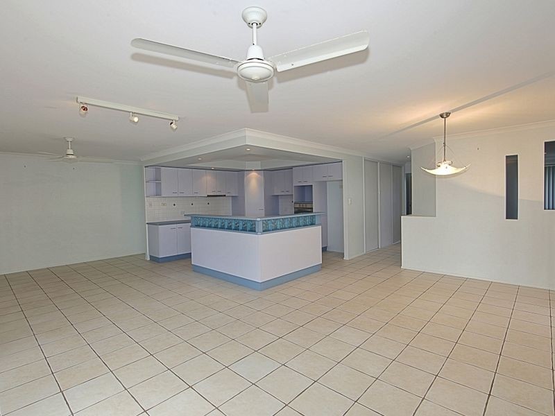 131 Barolin Esplanade, Coral Cove QLD 4670