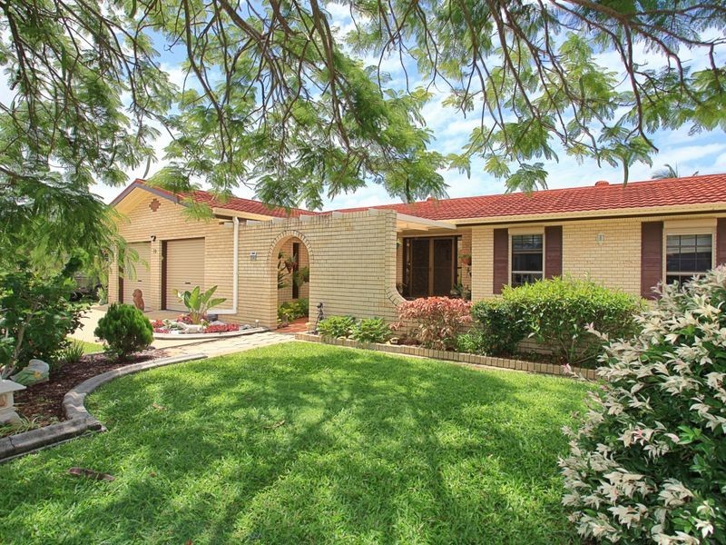10 Strathdee Avenue, Bundaberg South QLD 4670