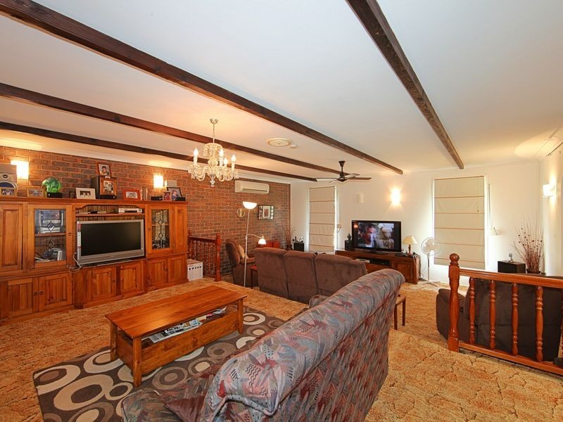 10 Strathdee Avenue, Bundaberg South QLD 4670