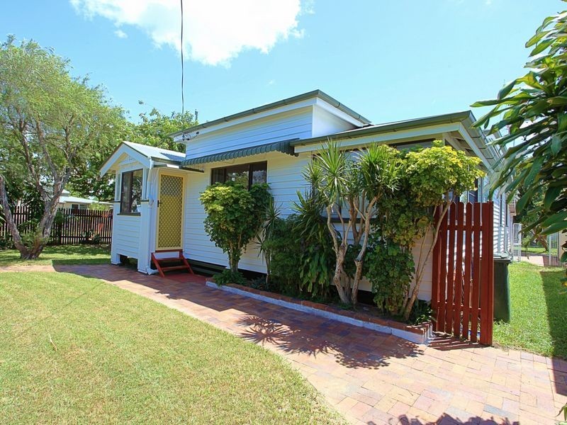 33 Burnett Street, Bundaberg South QLD 4670