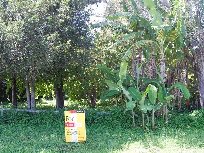 11 Powers Street, Burnett Heads QLD 4670