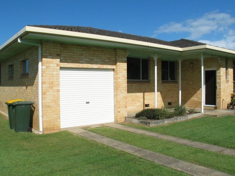 10 Barlow Street, Bundaberg North QLD 4670