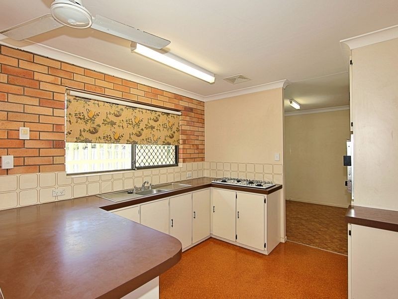 8 Chippindall Court, Avenell Heights QLD 4670