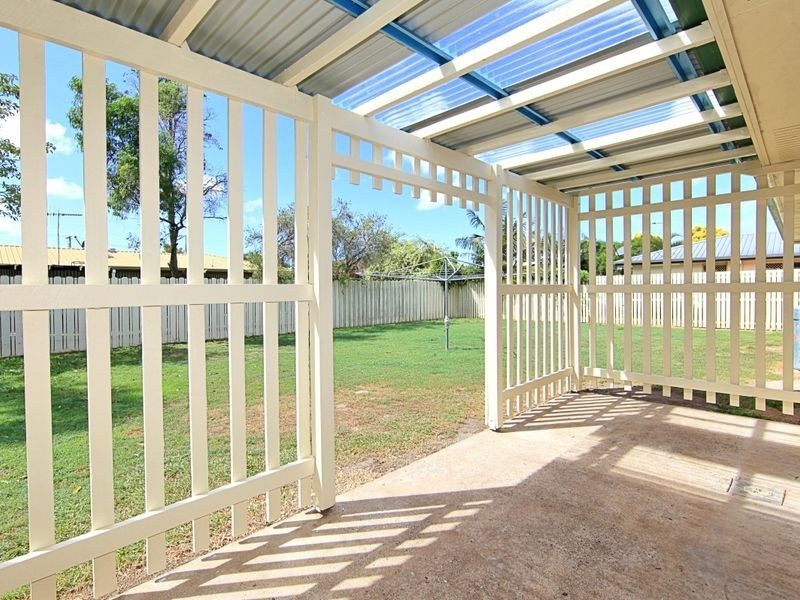 8 Chippindall Court, Avenell Heights QLD 4670