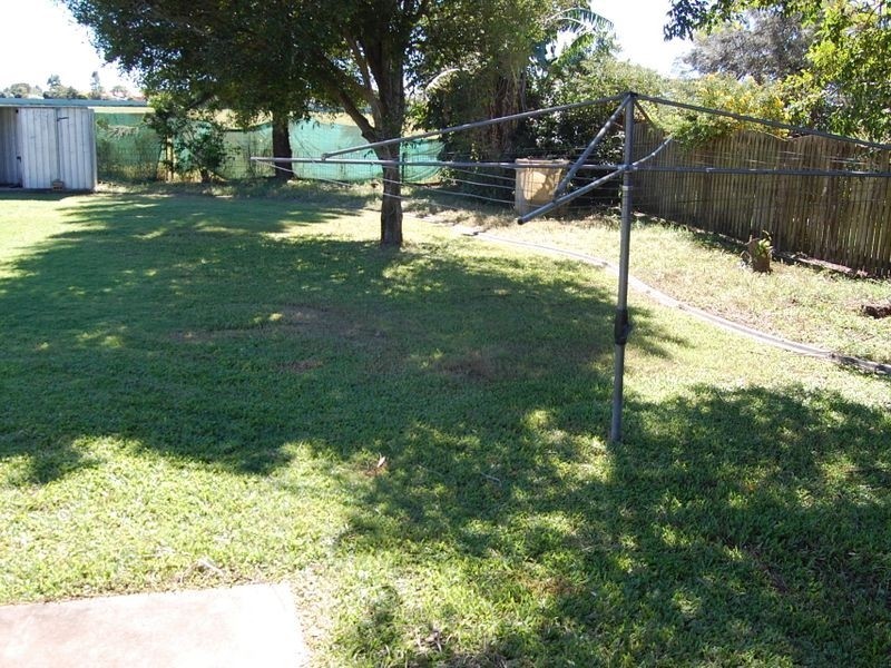 70 Dawn Parade, Thabeban QLD 4670