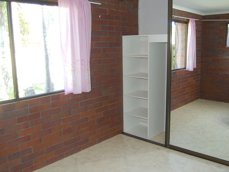 70 Dawn Parade, Thabeban QLD 4670