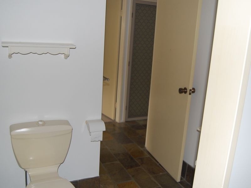 2/10 Branyan Street, Bundaberg West QLD 4670