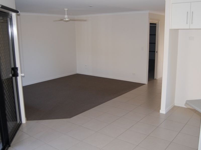 1/15a Avoca Street, Bundaberg West QLD 4670