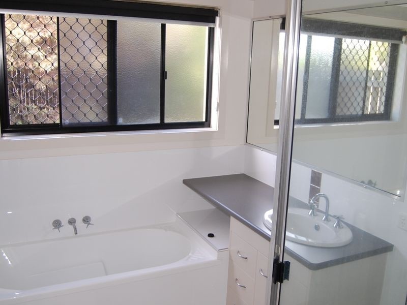 1/15a Avoca Street, Bundaberg West QLD 4670