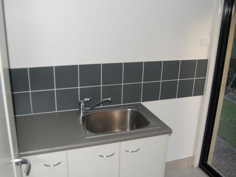 1/15a Avoca Street, Bundaberg West QLD 4670