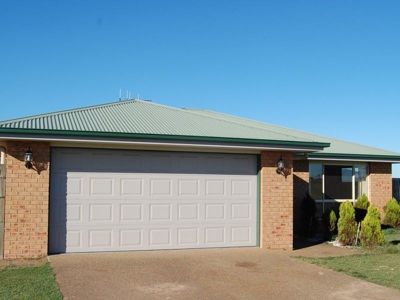 30 Clearview Avenue, Thabeban QLD 4670