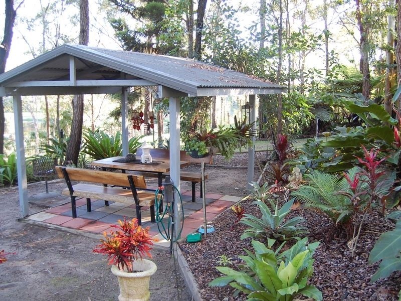 40 Palm Springs Drive, Calavos QLD 4670