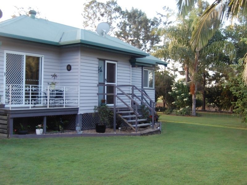 40 Palm Springs Drive, Calavos QLD 4670