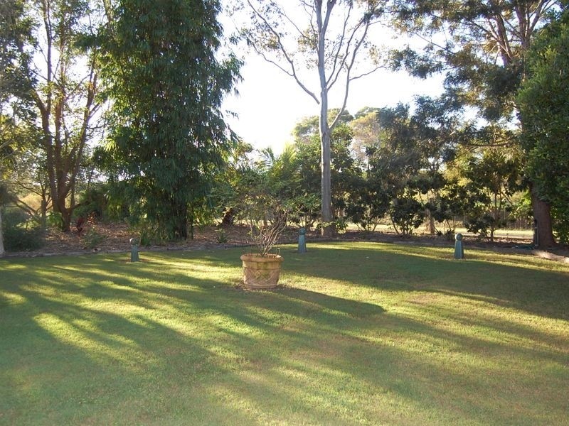 40 Palm Springs Drive, Calavos QLD 4670